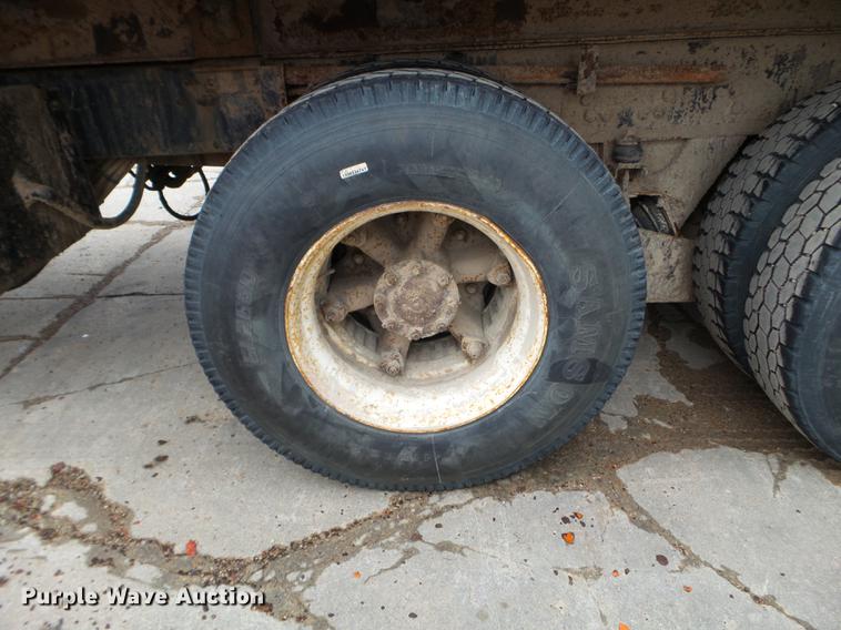 image for item FM9274 1997 Ford LTA9000 dump truck