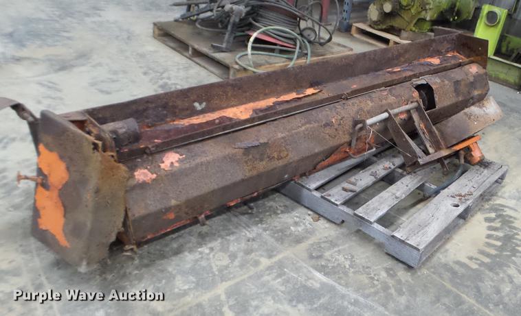 image for item FM9275 (2) tailgate spreaders