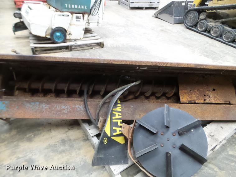 image for item FM9275 (2) tailgate spreaders