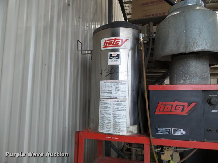 image for item FM9276 Hotsy 1422SS pressure washer