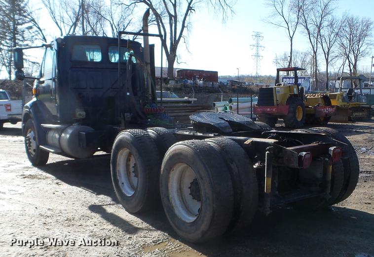 image for item FM9279 2000 Sterling A-Line semi truck