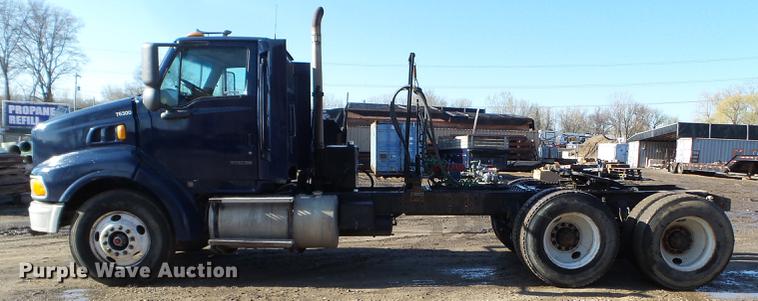 image for item FM9279 2000 Sterling A-Line semi truck