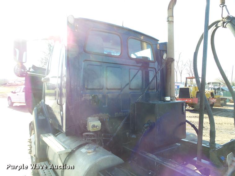 image for item FM9279 2000 Sterling A-Line semi truck