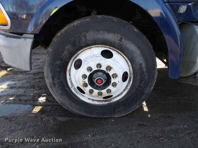 image for item FM9279 2000 Sterling A-Line semi truck