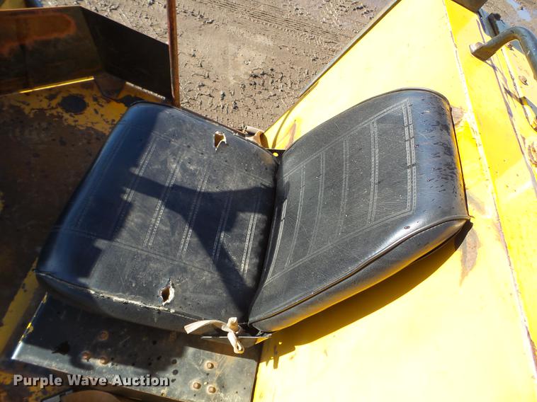 image for item FM9280 1991 Dynapac CA251 single drum roller