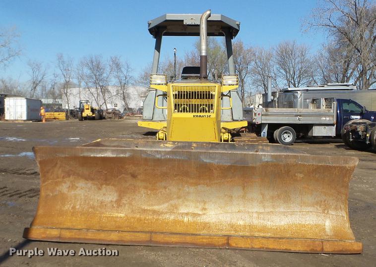 image for item FM9281 2001 Komatsu D41P-6 dozer
