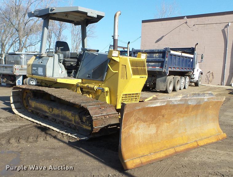 image for item FM9281 2001 Komatsu D41P-6 dozer