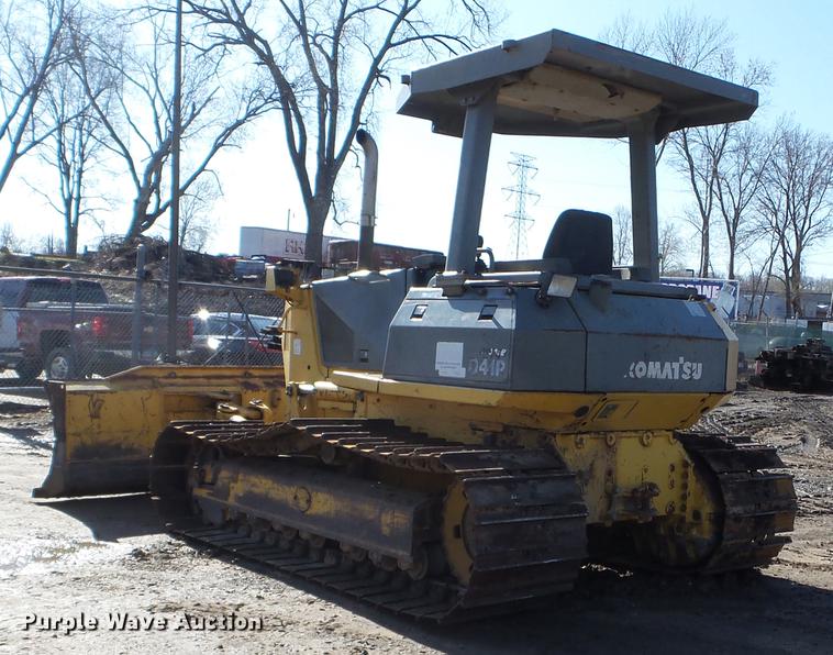 image for item FM9281 2001 Komatsu D41P-6 dozer