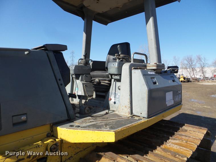 image for item FM9281 2001 Komatsu D41P-6 dozer