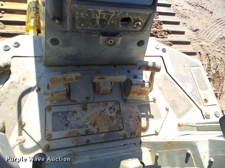 image for item FM9281 2001 Komatsu D41P-6 dozer