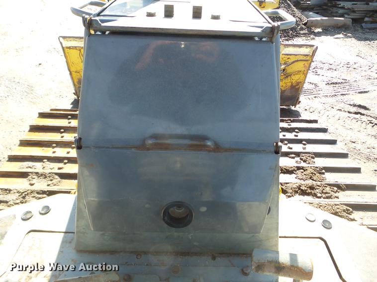 image for item FM9281 2001 Komatsu D41P-6 dozer