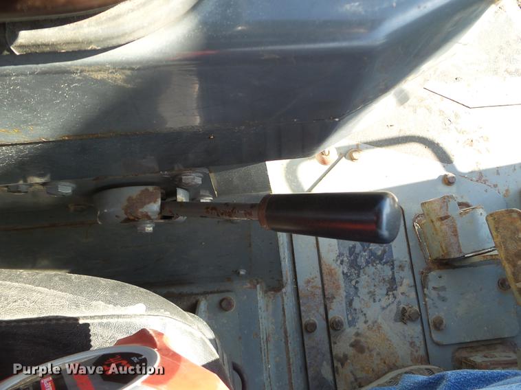 image for item FM9281 2001 Komatsu D41P-6 dozer