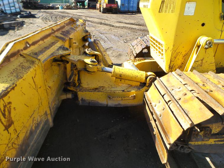 image for item FM9281 2001 Komatsu D41P-6 dozer