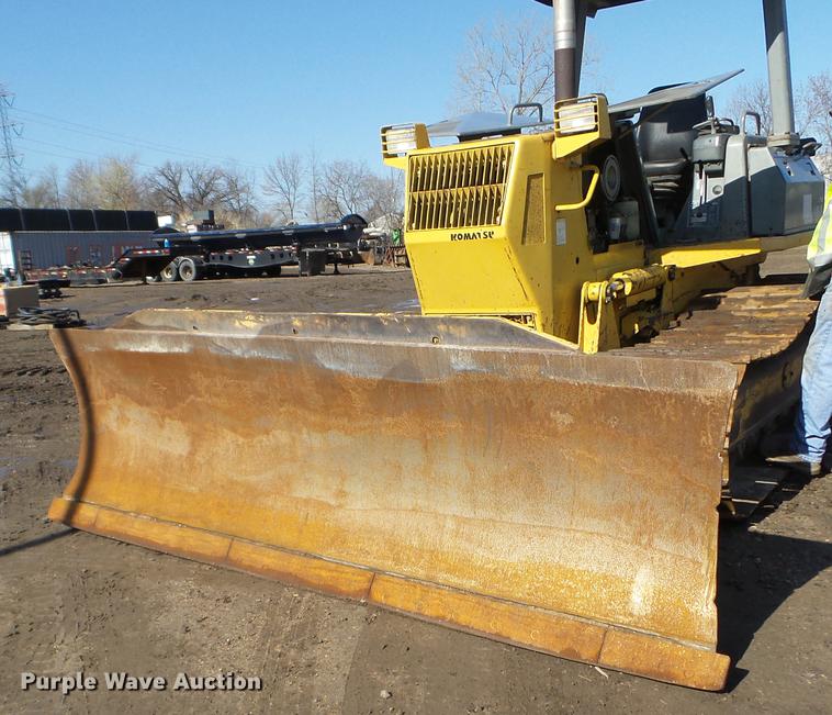 image for item FM9281 2001 Komatsu D41P-6 dozer