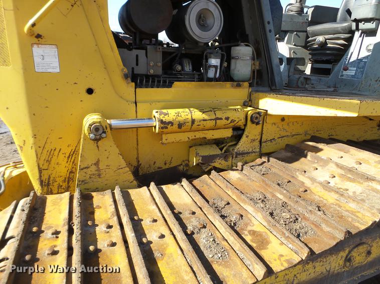 image for item FM9281 2001 Komatsu D41P-6 dozer