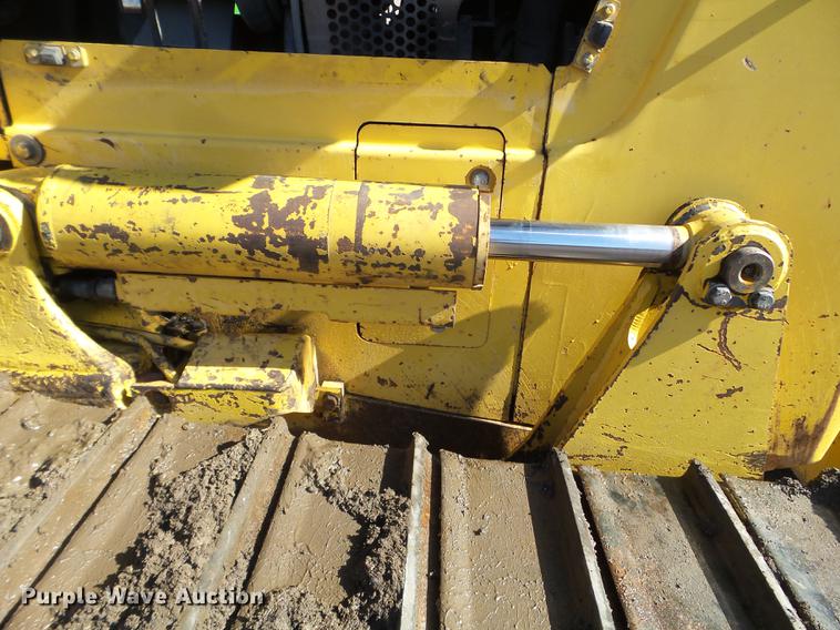 image for item FM9281 2001 Komatsu D41P-6 dozer