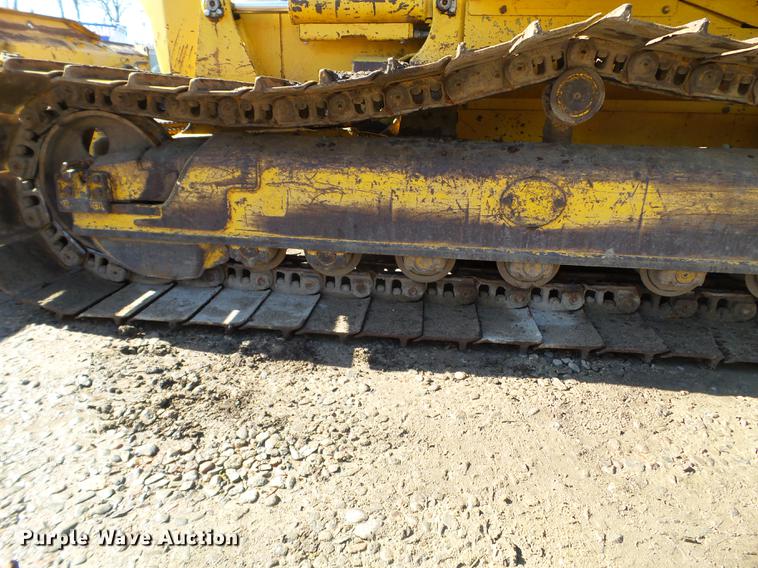 image for item FM9281 2001 Komatsu D41P-6 dozer