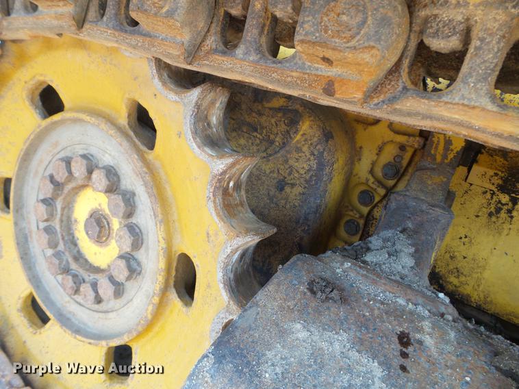 image for item FM9281 2001 Komatsu D41P-6 dozer