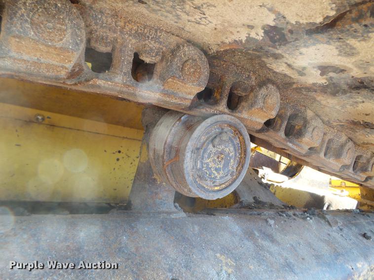 image for item FM9281 2001 Komatsu D41P-6 dozer
