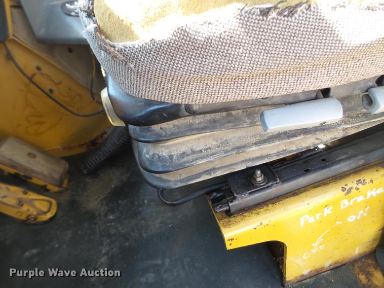 image for item FM9282 1989 Fiat-Allis FR12B wheel loader