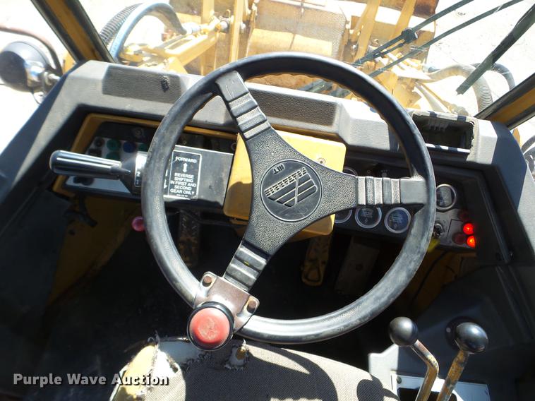 image for item FM9282 1989 Fiat-Allis FR12B wheel loader