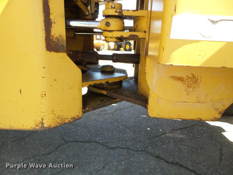 image for item FM9282 1989 Fiat-Allis FR12B wheel loader