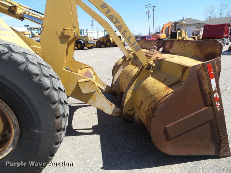 image for item FM9282 1989 Fiat-Allis FR12B wheel loader