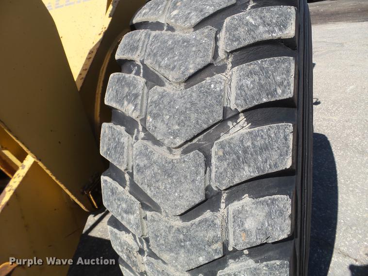 image for item FM9282 1989 Fiat-Allis FR12B wheel loader