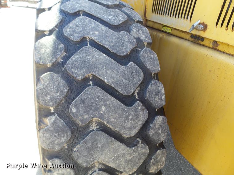 image for item FM9282 1989 Fiat-Allis FR12B wheel loader