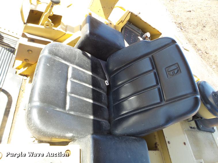 image for item FM9283 1989 Caterpillar 953 track loader