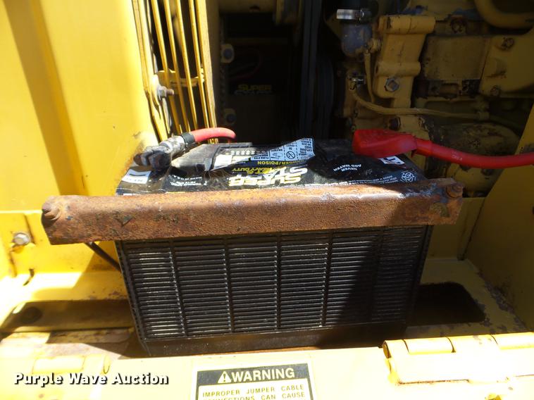 image for item FM9283 1989 Caterpillar 953 track loader