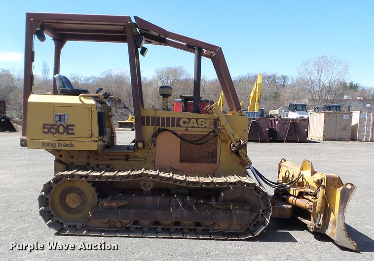 image for item FM9284 1992 Case 550E dozer