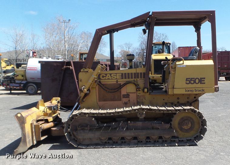 image for item FM9284 1992 Case 550E dozer