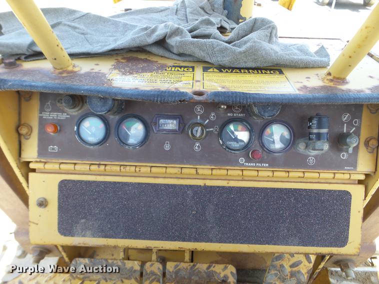 image for item FM9284 1992 Case 550E dozer