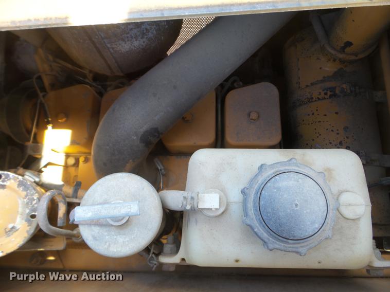 image for item FM9284 1992 Case 550E dozer