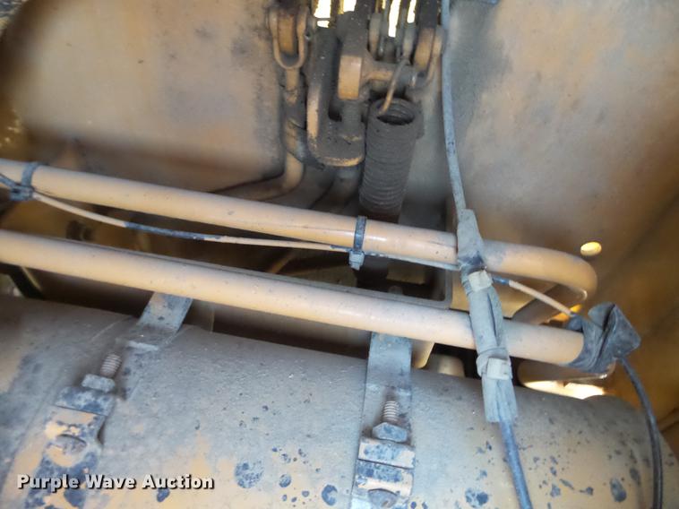 image for item FM9284 1992 Case 550E dozer