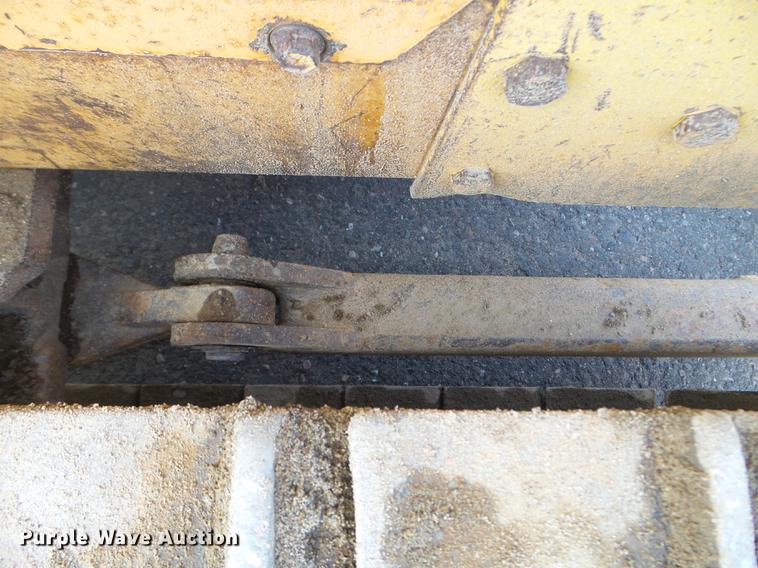 image for item FM9284 1992 Case 550E dozer