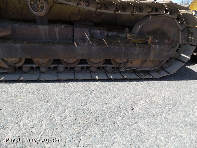 image for item FM9284 1992 Case 550E dozer