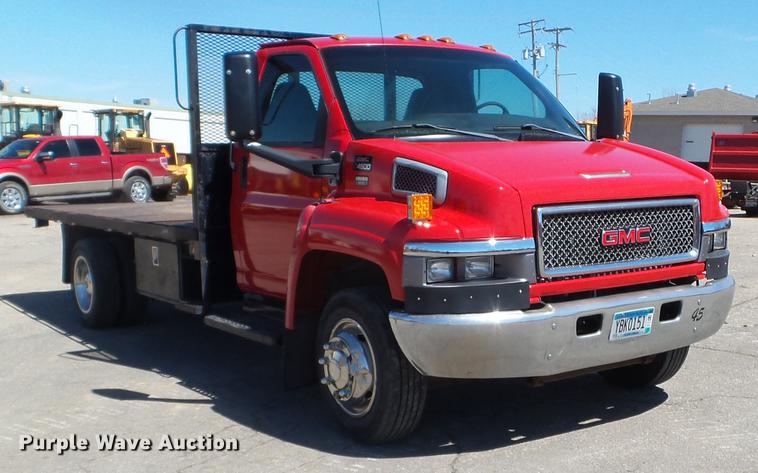 image for item FM9285 2003 GMC C4500 flatbed truck
