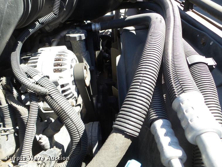 image for item FM9285 2003 GMC C4500 flatbed truck