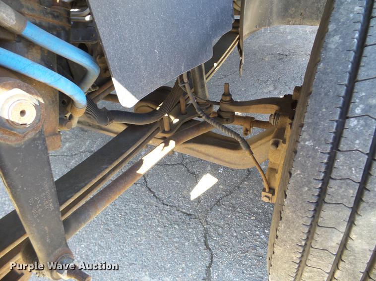 image for item FM9285 2003 GMC C4500 flatbed truck