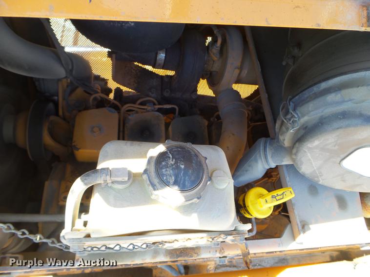 image for item FM9286 2001 Case 850H dozer