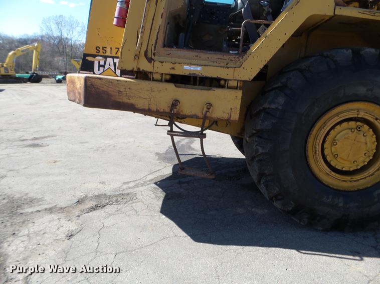 image for item FM9289 1994 Caterpillar 615C Series II elevating scraper