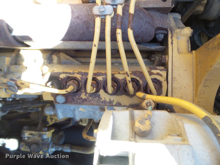 image for item FM9289 1994 Caterpillar 615C Series II elevating scraper