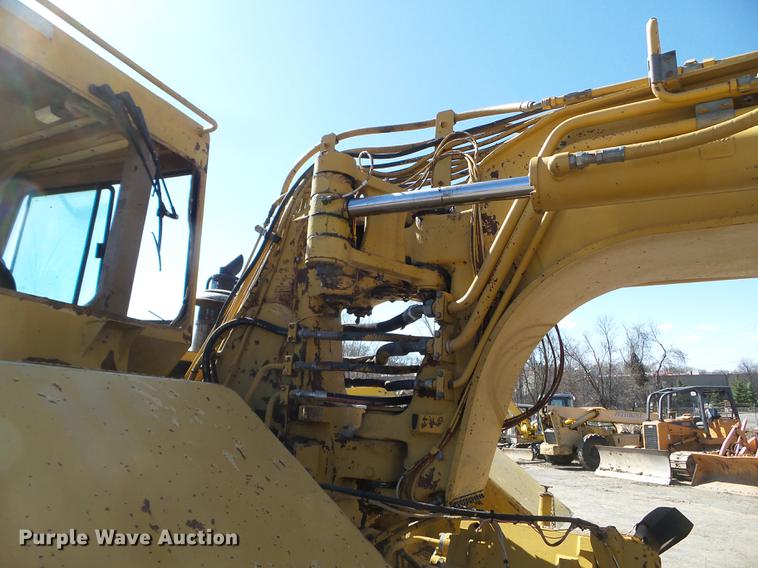 image for item FM9289 1994 Caterpillar 615C Series II elevating scraper