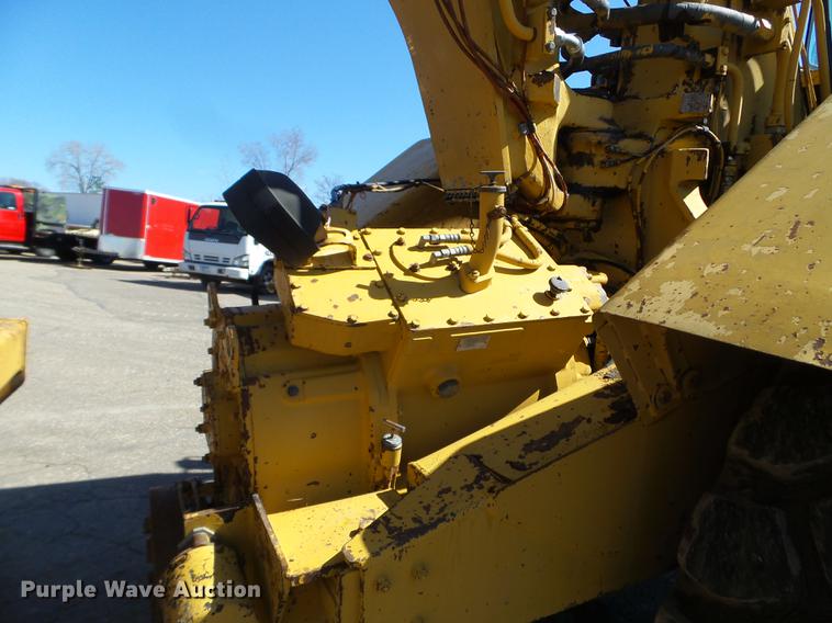 image for item FM9289 1994 Caterpillar 615C Series II elevating scraper