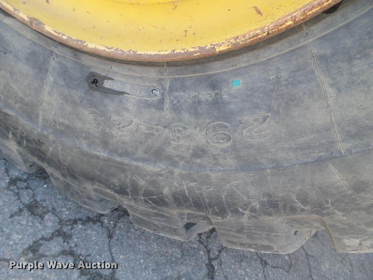 image for item FM9289 1994 Caterpillar 615C Series II elevating scraper