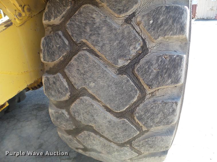 image for item FM9289 1994 Caterpillar 615C Series II elevating scraper