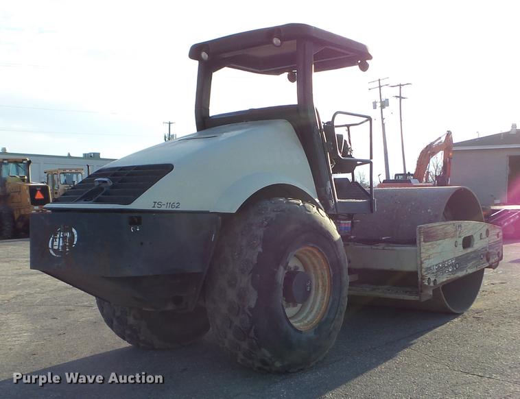 image for item FM9290 2004 Ingersoll Rand SD-116DX-TF single drum vibratory roller