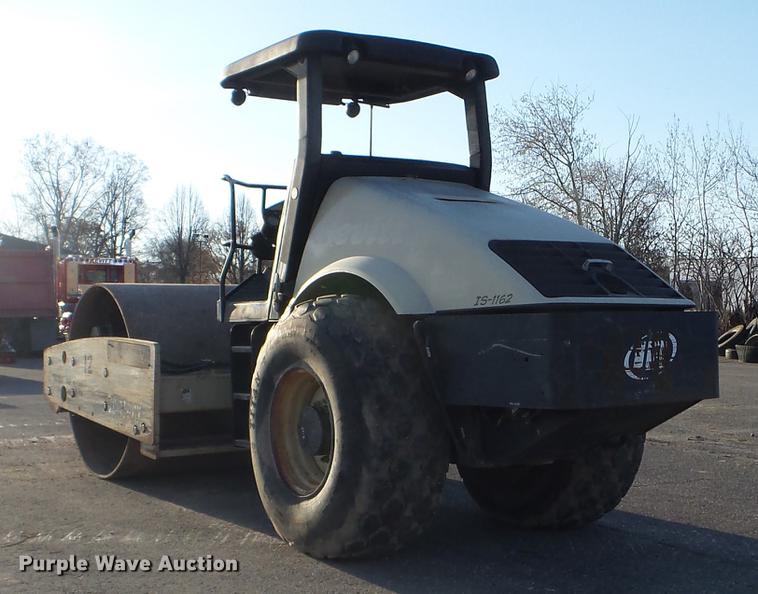 image for item FM9290 2004 Ingersoll Rand SD-116DX-TF single drum vibratory roller